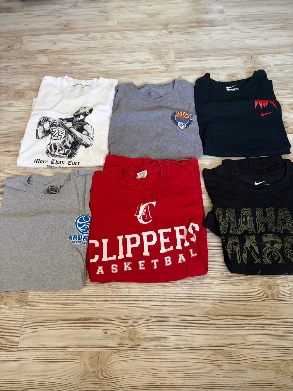 Men's bundle tshirt bundle, size small and medium graphic t-shirts